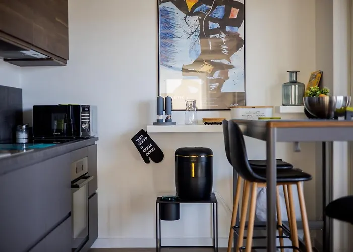 Urban Loft Next To The Appartamento Traù