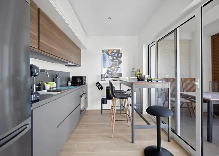 Urban Loft Next To The Traù