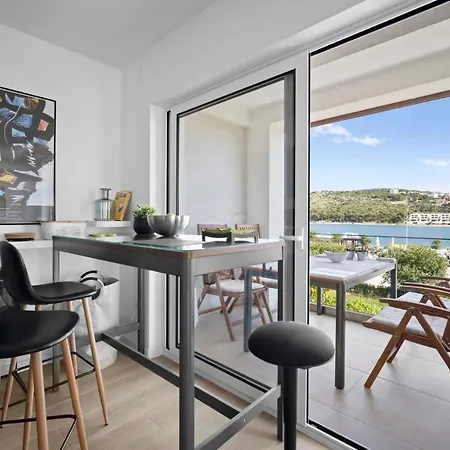 Urban Loft Next To The تروغير