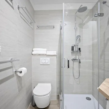 Urban Loft Next To The تروغير