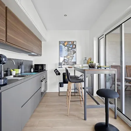 Urban Loft Next To The تروغير