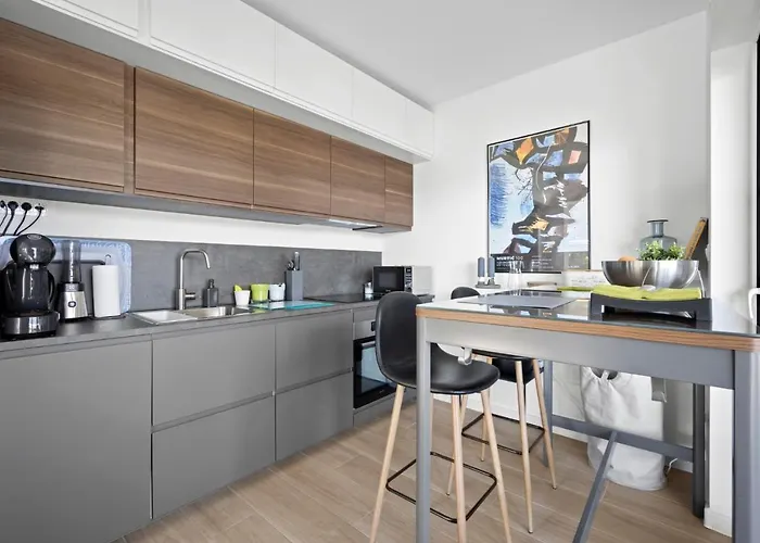 Urban Loft Next To The Apartment